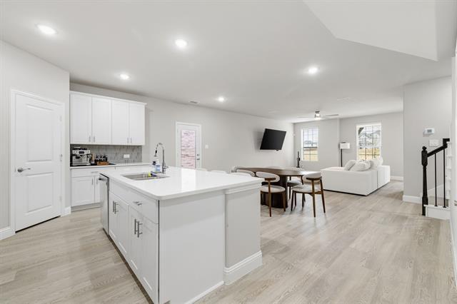 Building Photo - 2724 Big Bend Mews