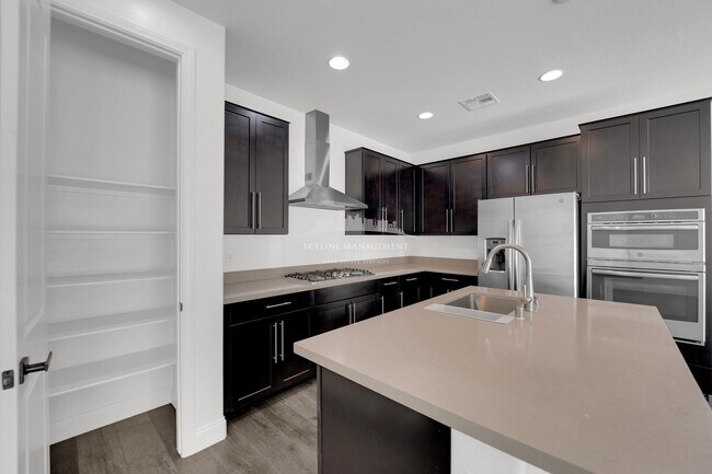 Building Photo - 12549 Lylan Ridge St