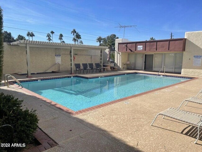 Building Photo - 3828 N 32nd St