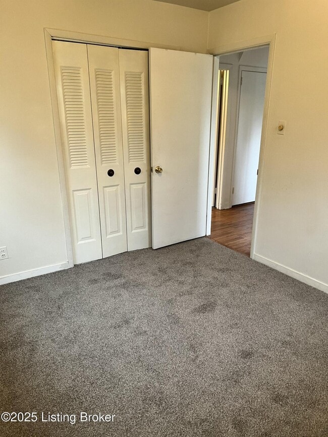 Building Photo - 3122 Commander Dr