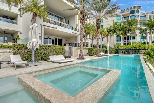 Building Photo - 3535 Hiawatha Ave