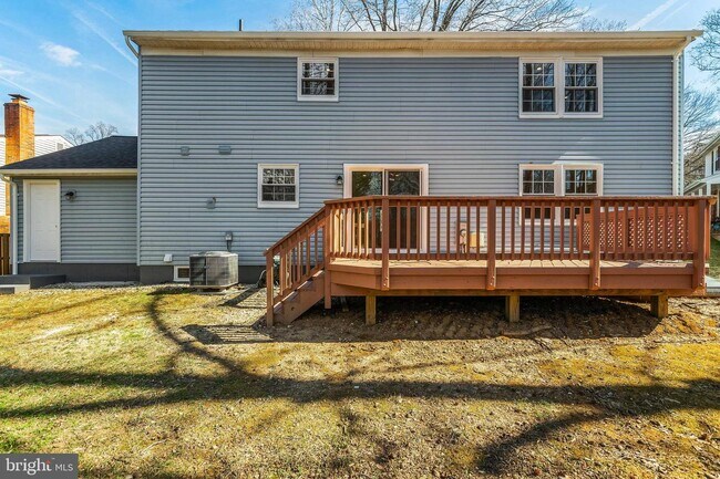 Building Photo - 9003 Fox Lair Dr