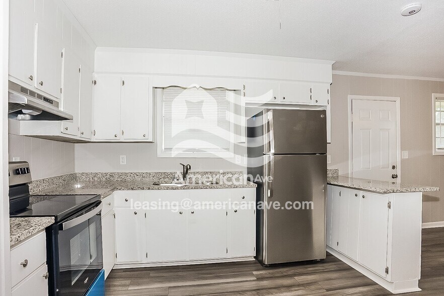 Building Photo - 2106 Vandivere Rd