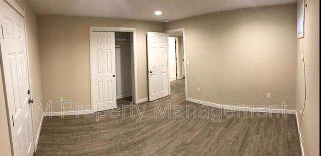 Building Photo - 250 S Harris Ave