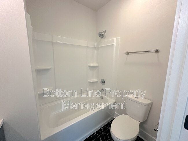 Building Photo - 1352 Briar Creek Rd