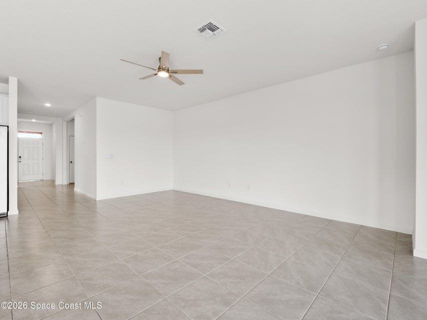 Building Photo - 5388 Waterfall Pl