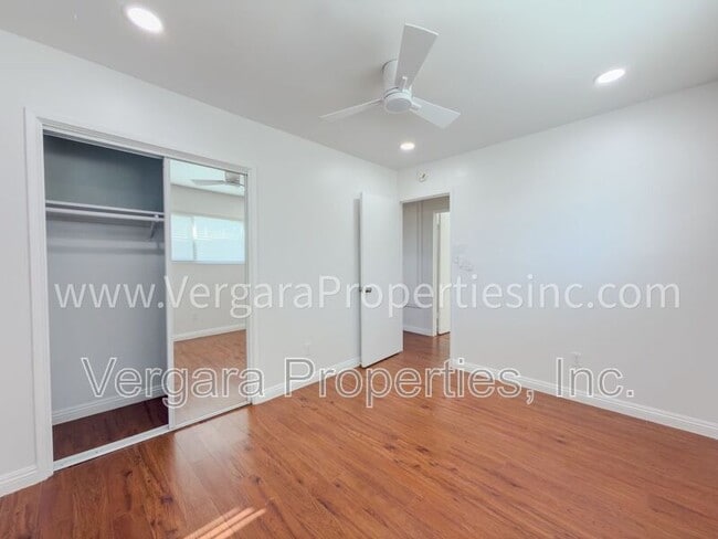 Building Photo - 18012 Manhattan Pl