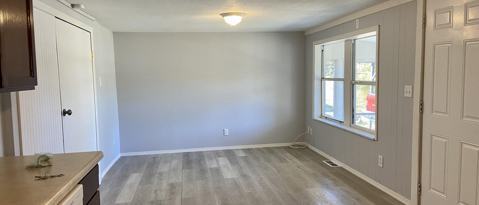 Building Photo - 388 MacArthur Cir