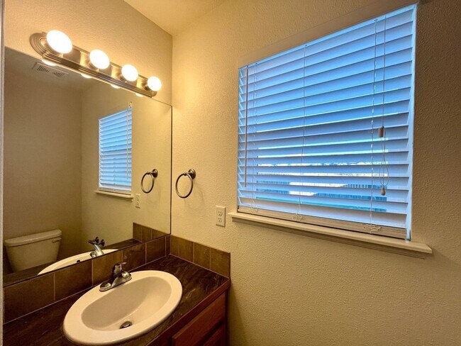 Building Photo - 3115 Swan Point Dr