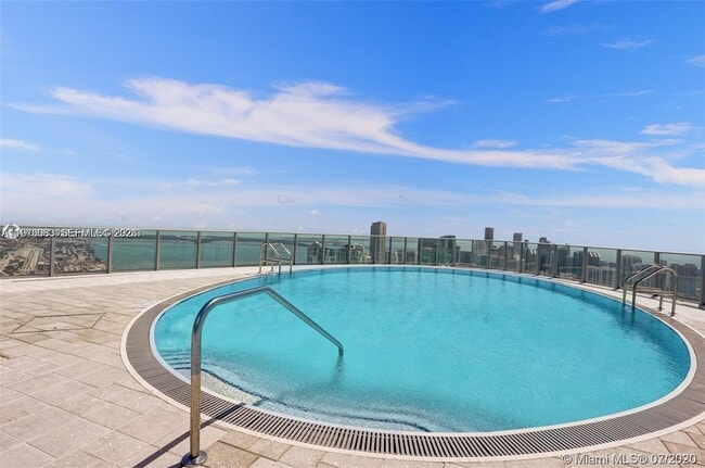 Building Photo - 851 NE 1st Ave