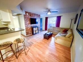 Building Photo - 1385 W University Ave