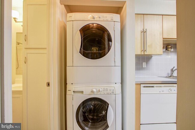 Building Photo - 20212 Shipley Terrace