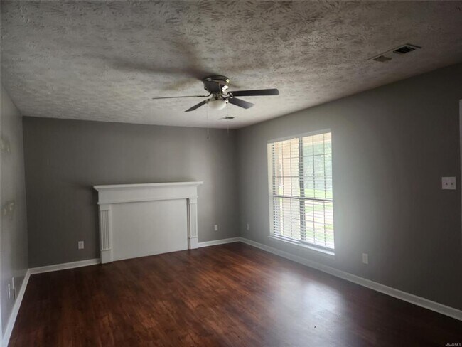 Building Photo - 1214 Camellia Woods Ct