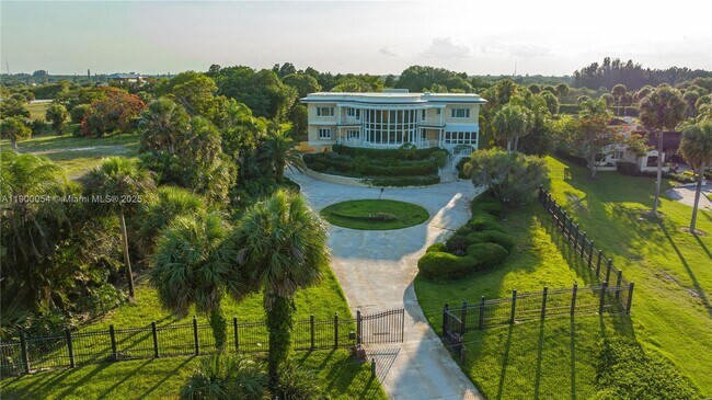 Building Photo - 2827 S Indian River Dr