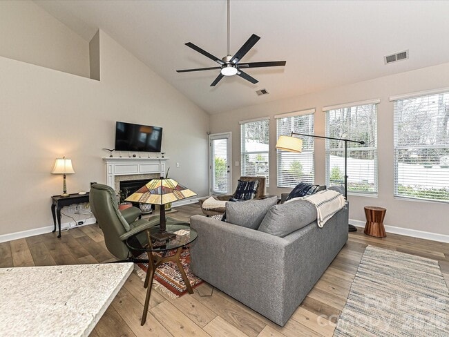 Building Photo - 17405 Caldwell Track Dr
