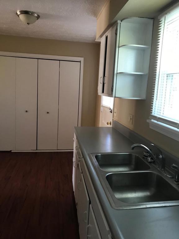 Building Photo - 1811 Dalton Ct