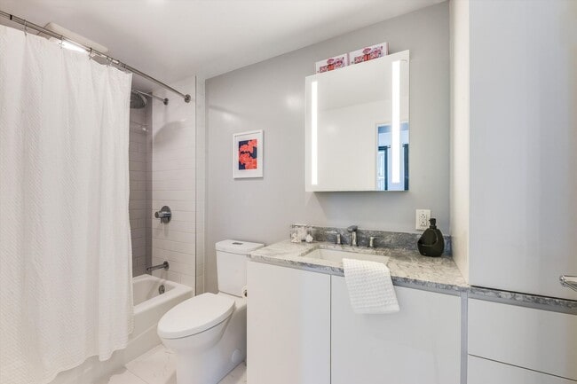 Building Photo - Experience luxury living at 'A'ali'i in the heart of Ward Village in Kaka'ako!