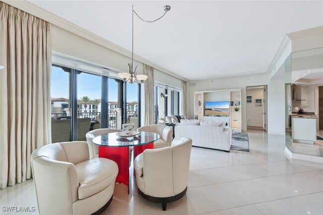 Building Photo - 1530 5th Ave S