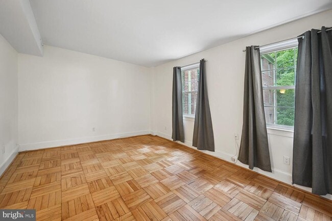 Building Photo - 2727 Ordway St NW