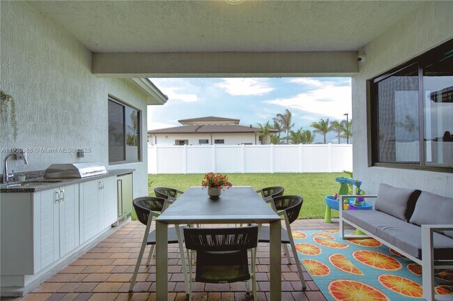 Building Photo - 4239 SW 176th Ave