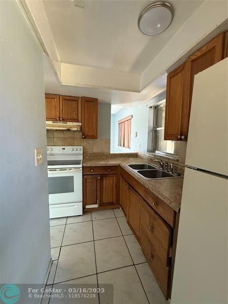Building Photo - 7851 SW 10th Ct