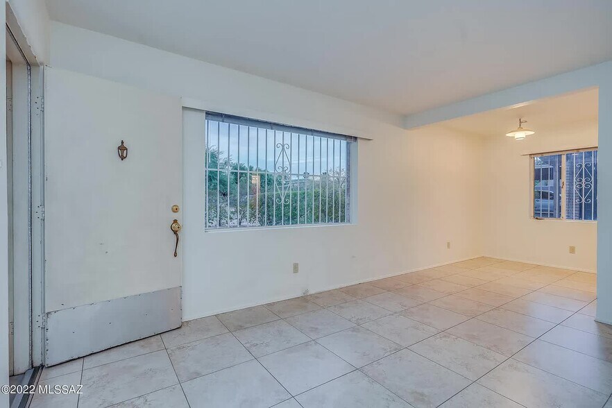 Building Photo - 3173 E Terra Alta Blvd