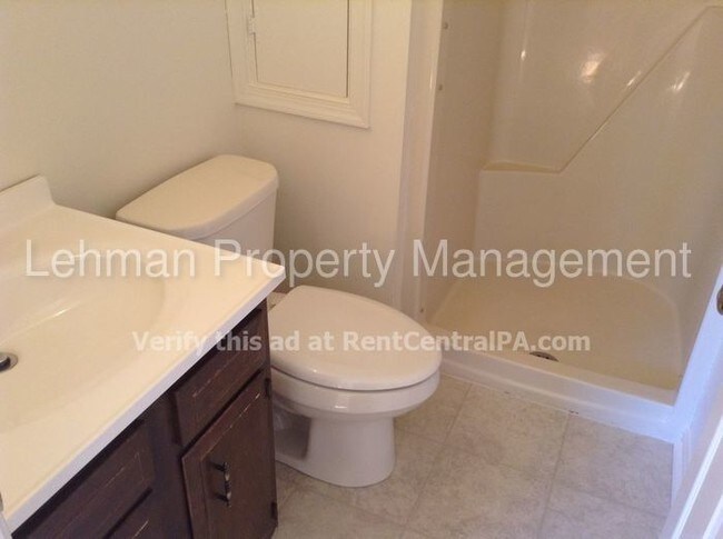 Building Photo - 836 Allenview Dr