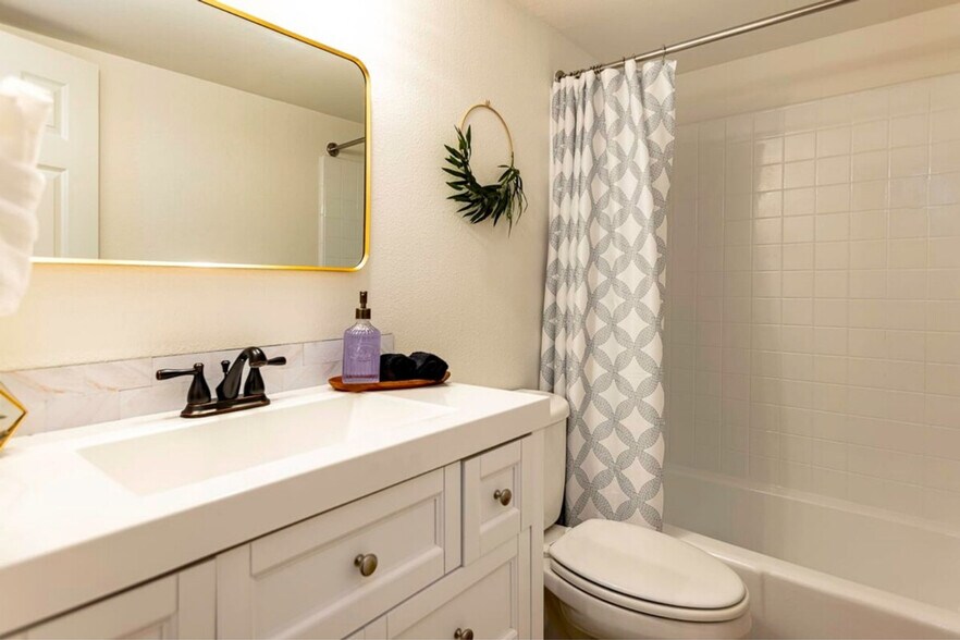 Building Photo - 2191 S Kihei Rd