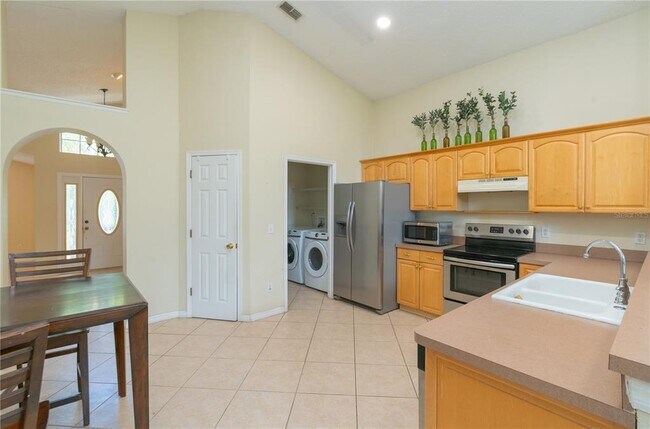 Building Photo - 7983 Elmstone Cir