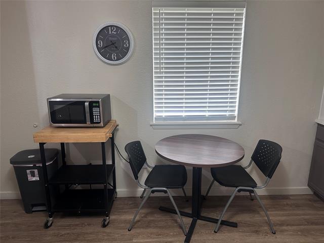 Building Photo - 1651 Palm St