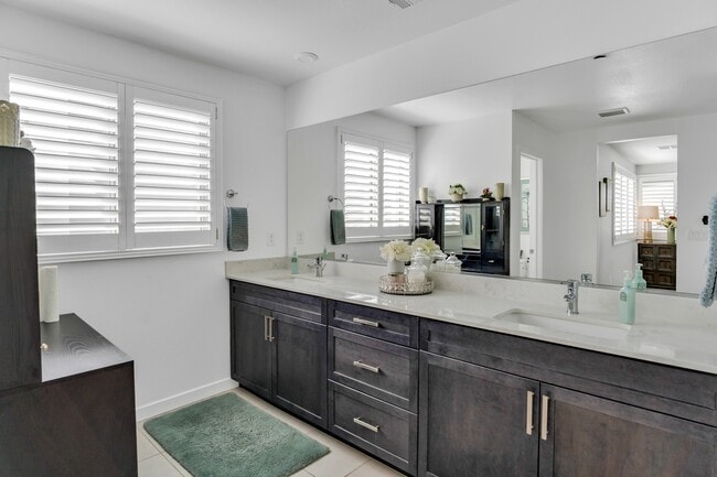 Building Photo - 3193 Centano Ave