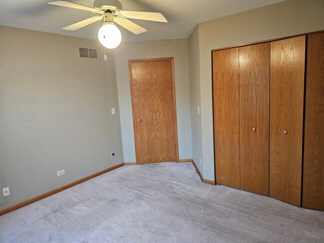 Building Photo - 2017 Thornwood Cir