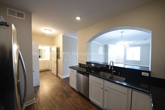 Building Photo - 504 Fishers Ct