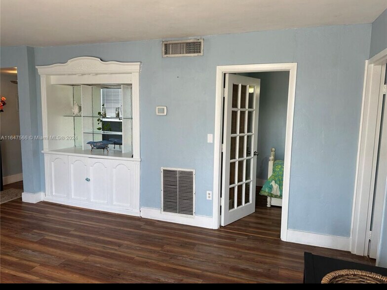 Building Photo - 7900 Tatum Waterway Dr