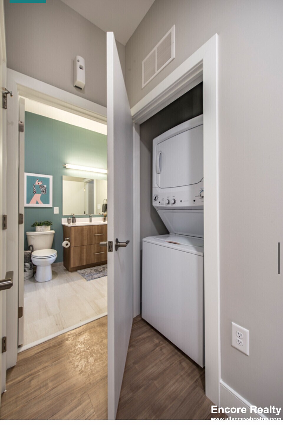 Building Photo - 203 Concord Tpke