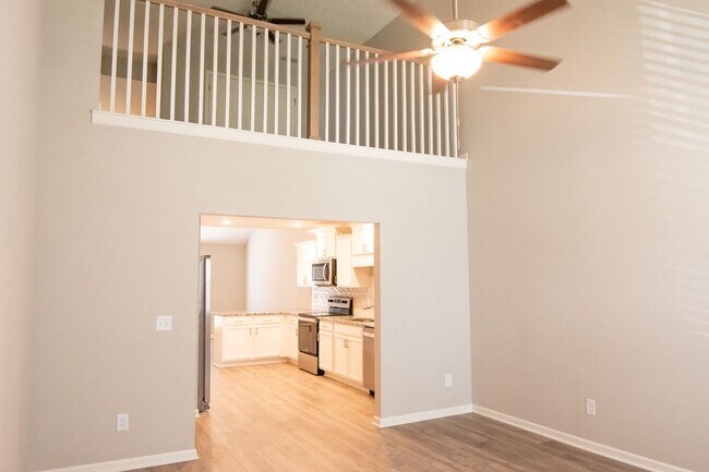 Building Photo - Fantastic, end-unit townhome in desirable Shelton Crossing!