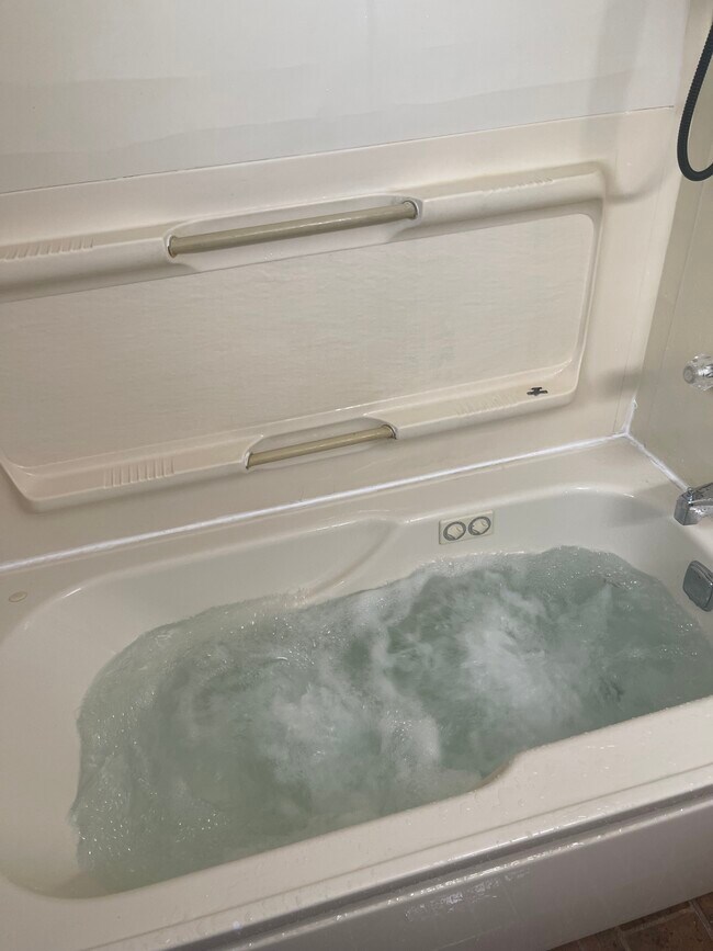 Building Photo - 6 Juniper Ln