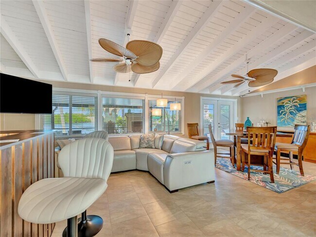 Building Photo - 10432 Sandpiper Rd W