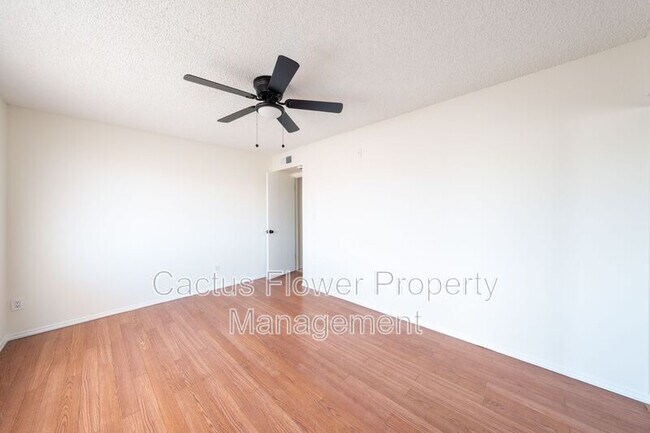 Building Photo - 2147 W Edgewood Ave