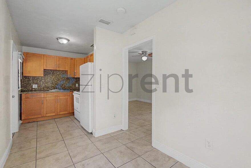 Building Photo - 943 NW 63rd St