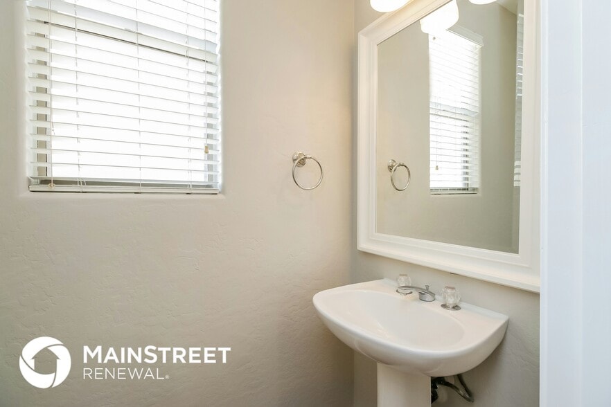 Building Photo - 102 W Mahogany Pl