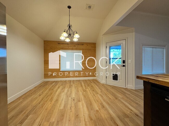 Building Photo - 3 Bed/2 Bath Edmond Home **AMAZING Location with All Appliances Included**