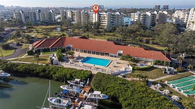 Building Photo - 7902 Sailboat Key Blvd S