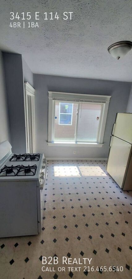 Building Photo - 3415 E 114th St