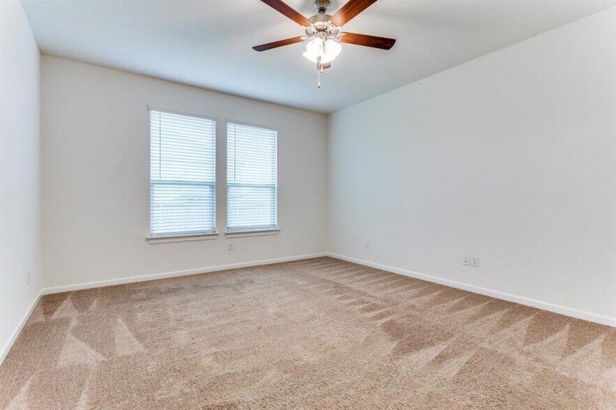Building Photo - 5432 Wedge Wood Dr