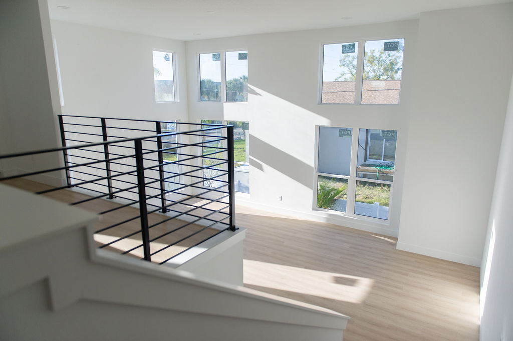 Building Photo - 3820 Pompano Dr SE