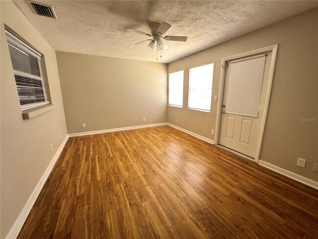 Building Photo - 13940 Antigua Dr