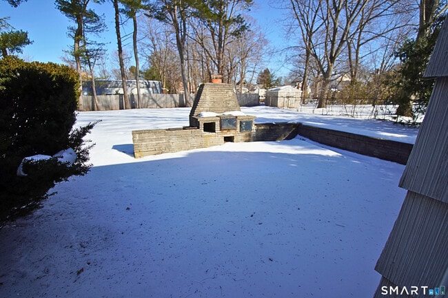 Building Photo - 30 Day Spring Ave