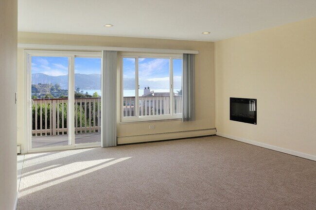 Building Photo - 99 Marinero Cir