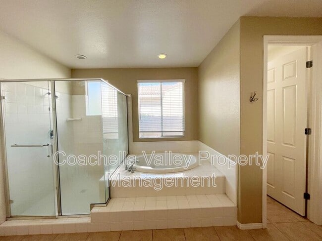 Building Photo - 43341 Parkway Esplanade W